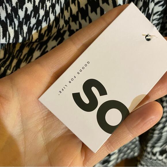 SO Women's Long Sleeve Bodysuit Size Medium Swirled Collared Funky Retro - Picture 7 of 10